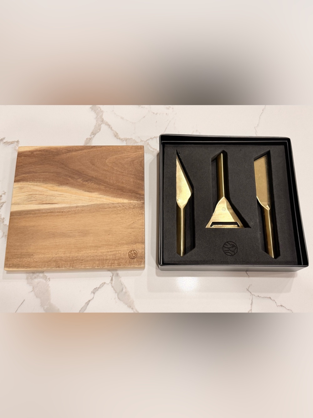 Rabbit Wine Brass Cheese Knife & Acacia Cutting Board Set